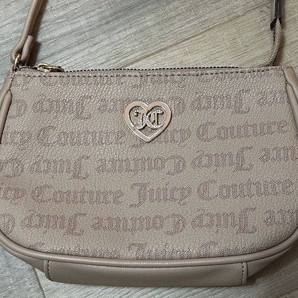 Juicy Couture Flawless Mini tan Wristlet Purse new without tags - Picture 2 of 12
